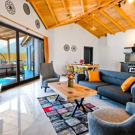 Sade 3 / Kalkan 4*